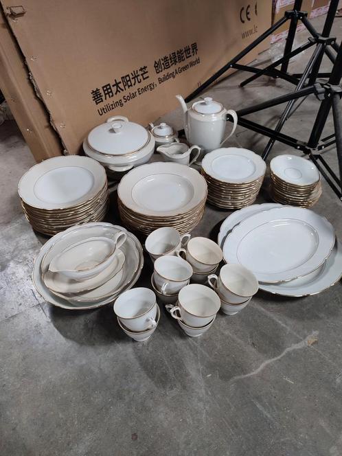 69-delig servies Cmielow, Antiek en Kunst, Antiek | Servies compleet, Ophalen