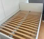 GRATIS BED met lattenbodem en tafel GRATIS, Ophalen