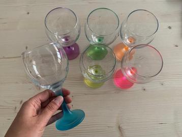 6 wijnglazen voor 15 euro beschikbaar voor biedingen
