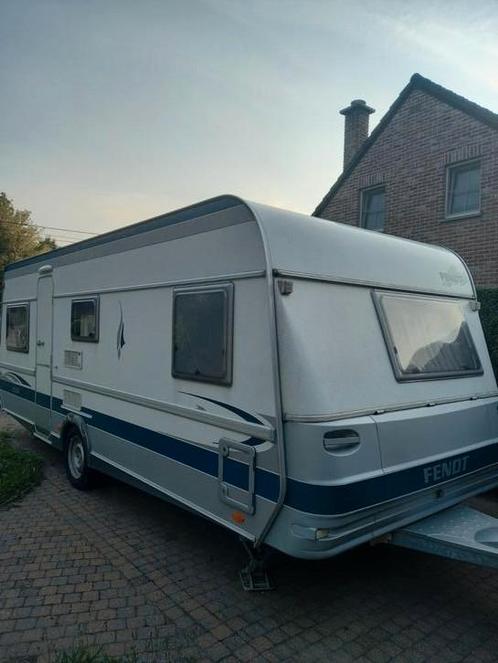 Caravane Fendt 560 G, Caravans en Kamperen, Caravans, Particulier, tot en met 4, Fendt, 5 tot 6 meter, Disselslot, Douche, Gascomfoor