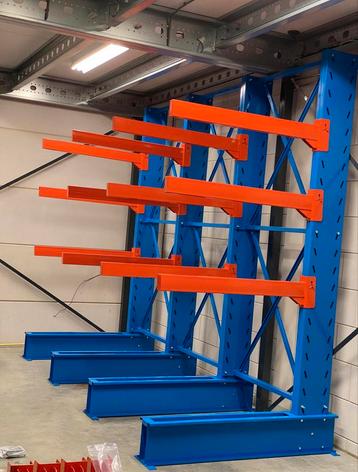 Set van 4mtr. Draagarmstelling enkelzijdig 3,2m hoog NIEUW!! beschikbaar voor biedingen