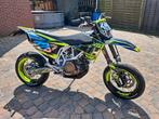 Husqvarna  701  topstaat, SuperMoto, Particulier