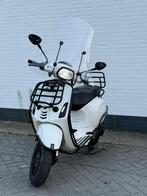 Vespa Sprint, Fietsen en Brommers, Ophalen, Zo goed als nieuw