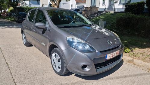 Renault clio 72 000 km airco PRÊT À IMMATRICULER, Auto's, Renault, Particulier, Clio, ABS, Airbags, Airconditioning, Boordcomputer