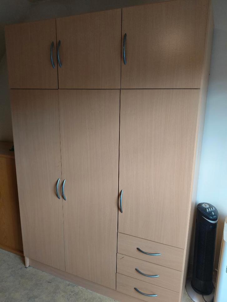 Kleerkast gratis op te halen., Huis en Inrichting, Kasten | Kleerkasten, Gebruikt, 150 tot 200 cm, 100 tot 150 cm, 50 tot 75 cm