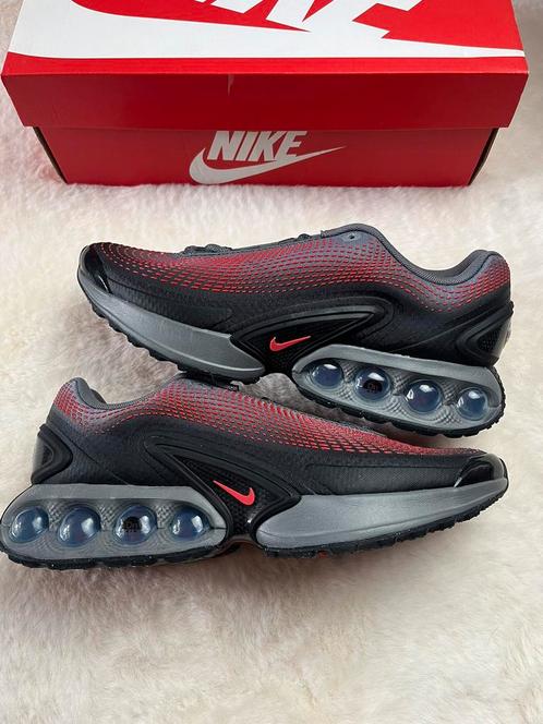 Nike Air Max DN University Red (41), Kleding | Heren, Schoenen, Nieuw, Sneakers, Zwart, Ophalen of Verzenden
