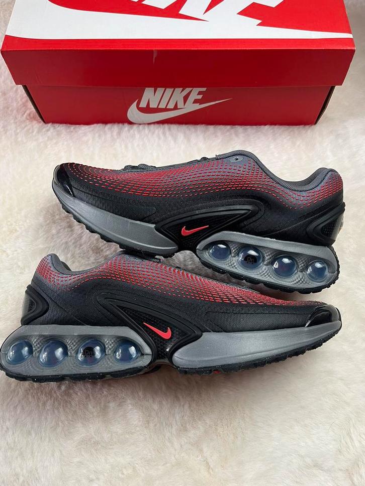Nike Air Max DN University Red (41), Kleding | Heren, Schoenen, Nieuw, Sneakers, Zwart, Ophalen of Verzenden