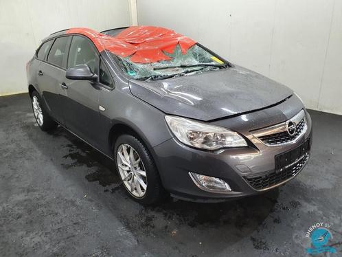 Astra J voorkop  compleet (plaatwerk koelers verlichting ed, Auto-onderdelen, Carrosserie, Bumper, Gebruikt, Ophalen