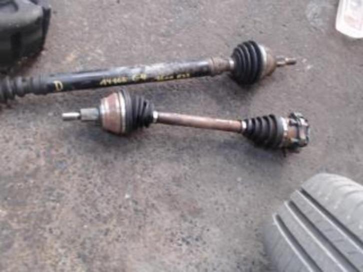 Cardan droit VW Golf 4 1.6i 77kw 1998-2005 LP/14166, Auto-onderdelen, Remmen en Aandrijving, Gebruikt, Ophalen of Verzenden