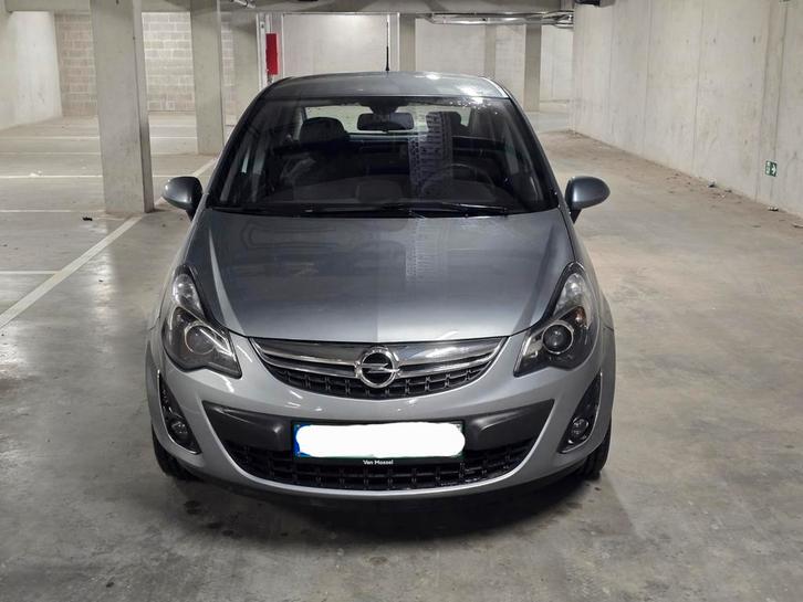 Opel Corsa D 1.4 essence 101cv climatisation PDC état d'expo, Autos, Opel, Entreprise, Corsa, ABS, Airbags, Air conditionné, Bluetooth