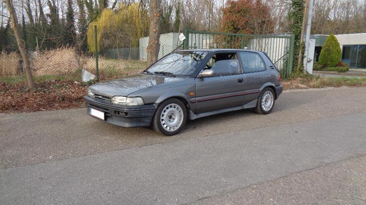 1988 Toyota Corolla AE92 Gti 4age, Auto's, Toyota, Particulier, Corolla, Benzine, 3 deurs, Handgeschakeld, Zilver of Grijs, Voorwielaandrijving