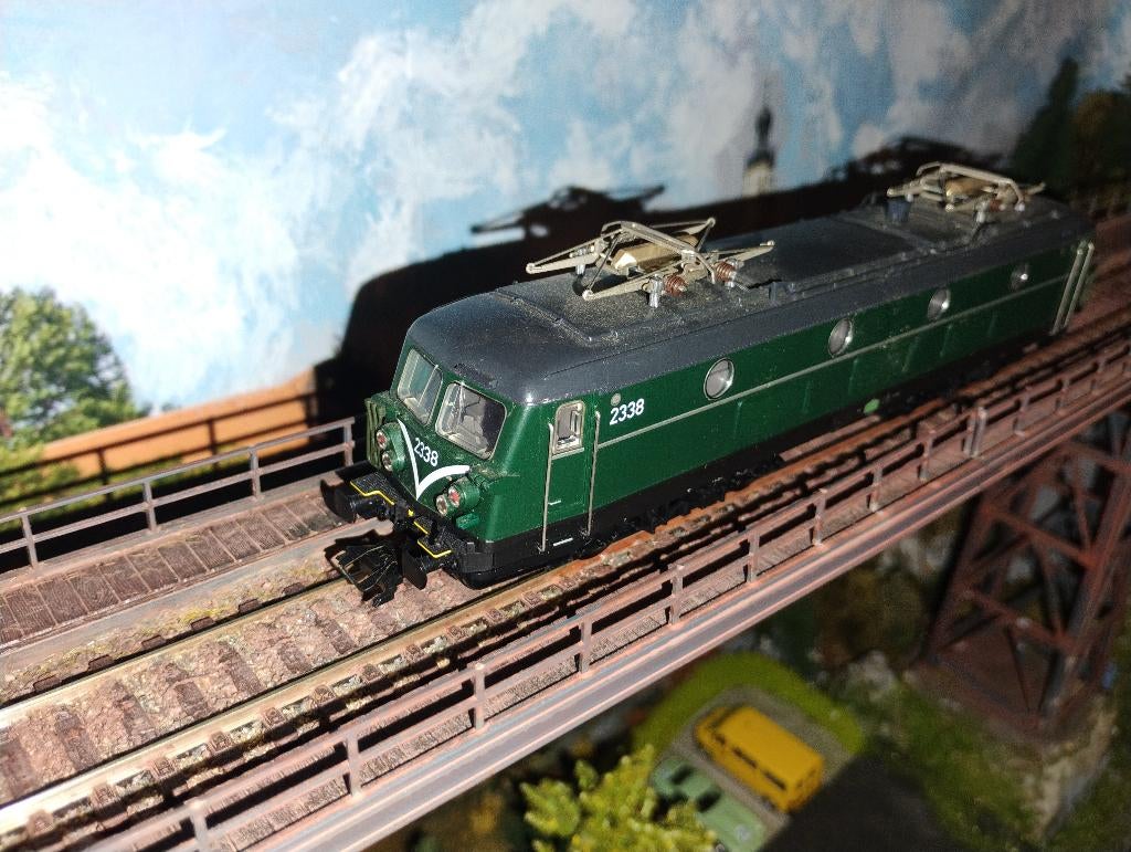 SNCB HLE 2338 TRIX 22749 H0 + ESU LP V4.0, Hobby & Loisirs créatifs, Enlèvement ou Envoi, Trix, Comme neuf, Courant continu