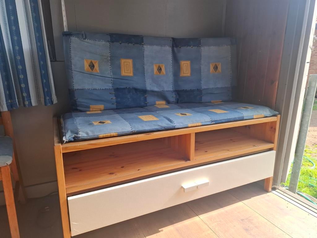 Kleine zitbank., Ophalen