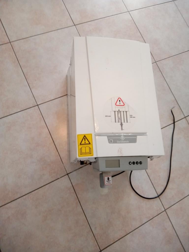 Chaudière à condensation de Dietrich à réparer., Bricolage & Construction, Chauffe-eau & Boilers, Enlèvement