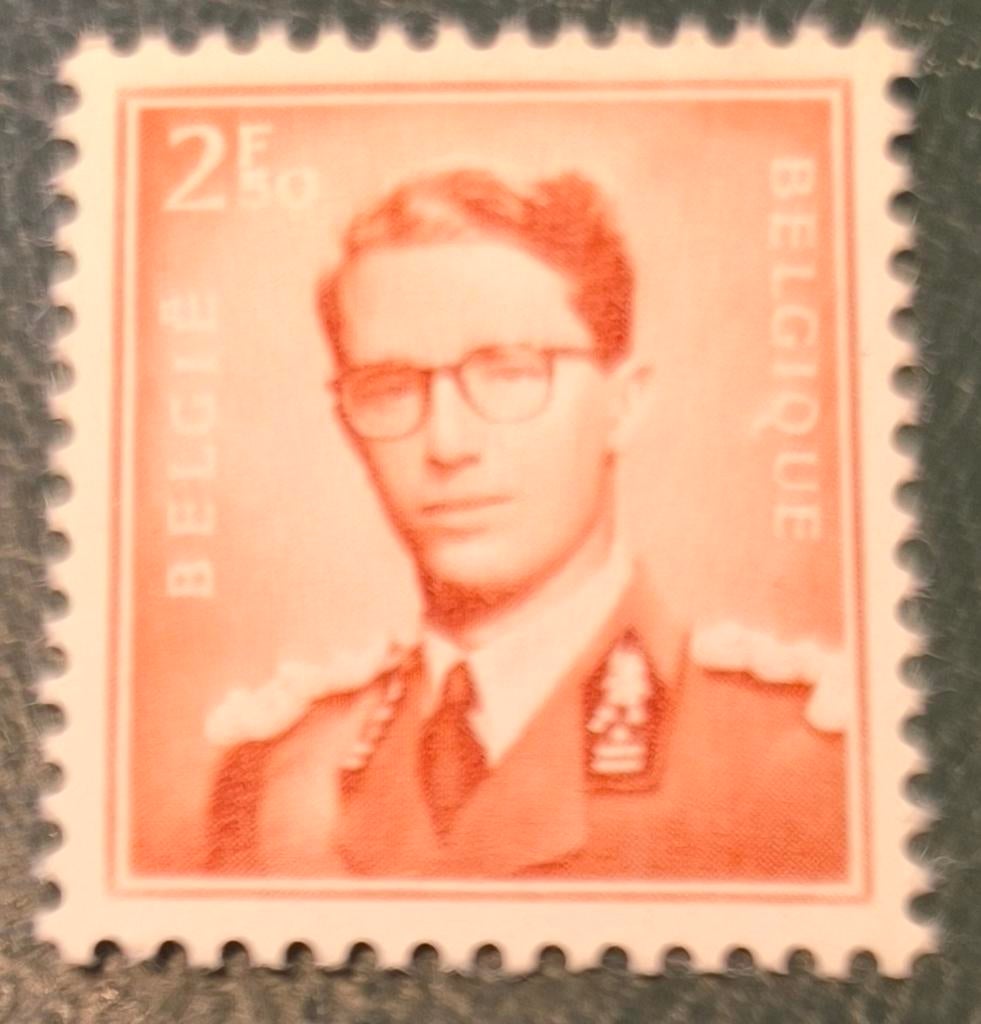 4 étoiles sur le coller**, Enlèvement ou Envoi, Neuf