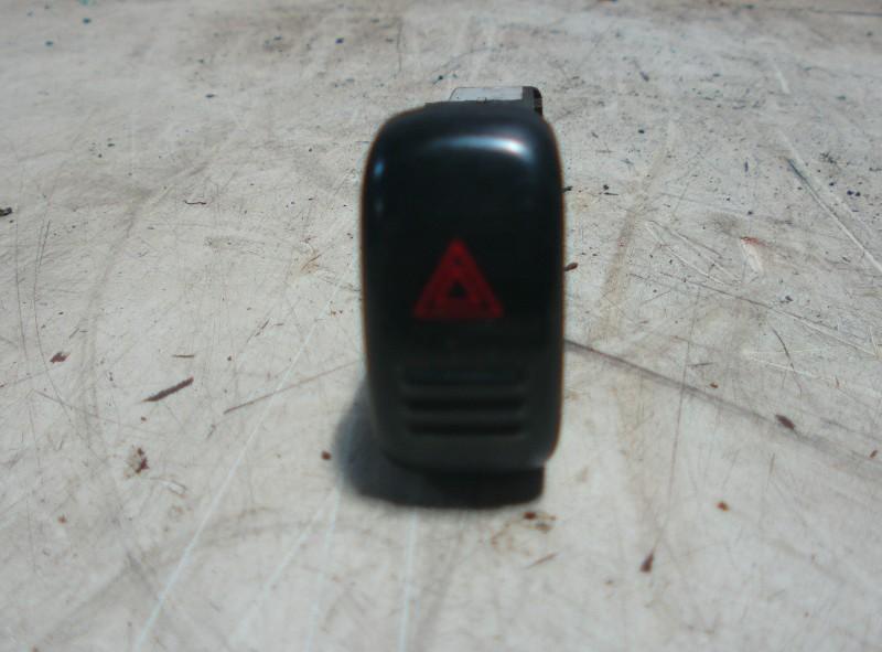 COMMUTATEUR DE FEUX DE DETRESSE Opel Frontera (6B), Autos : Pièces & Accessoires, Utilisé, Opel