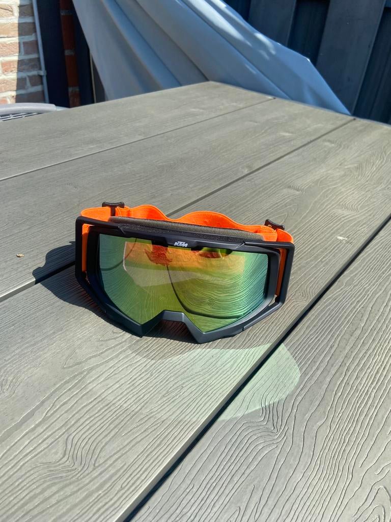 2 de hands crosskledij, Sports & Fitness, Ski & Ski de fond, Enlèvement, Comme neuf