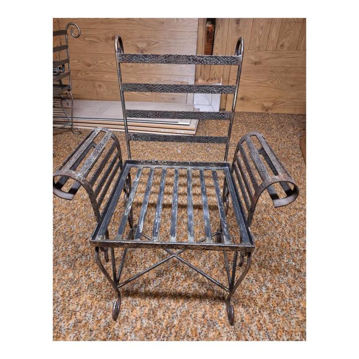 Stoelen, Huis en Inrichting, Stoelen, Zo goed als nieuw, Twee, Metaal, Overige kleuren, Ophalen