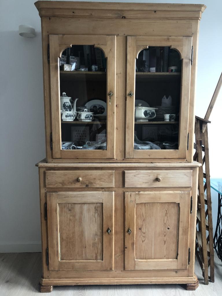 grenen Vitrinekast, Ophalen