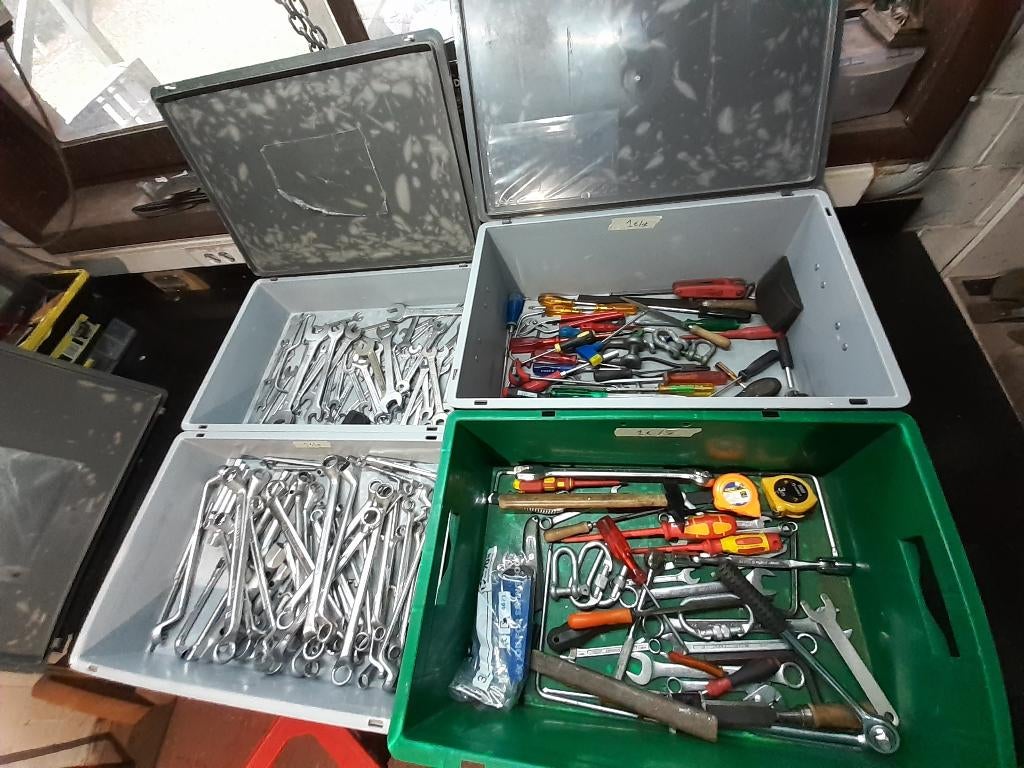 Divers gereedschap in zeer goede staat, Ophalen