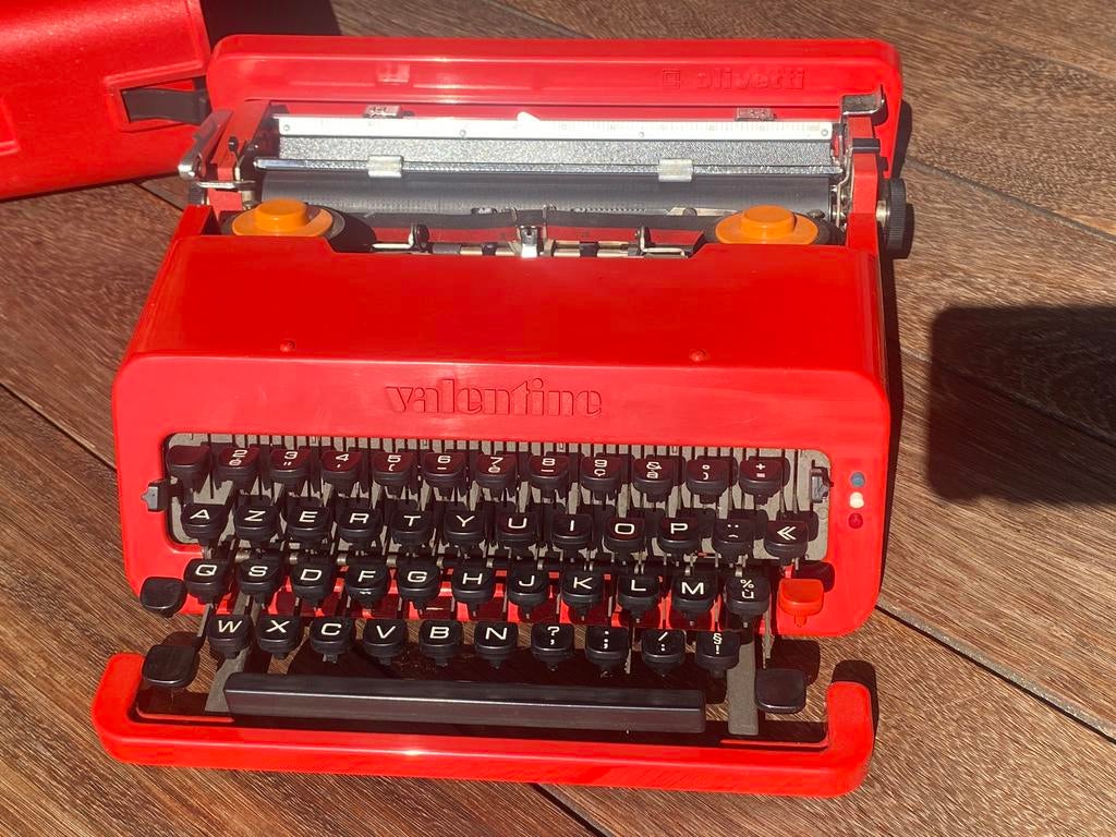 Retro typewriter olivetti valentine, Diversen, Typemachines, Ophalen, Zo goed als nieuw
