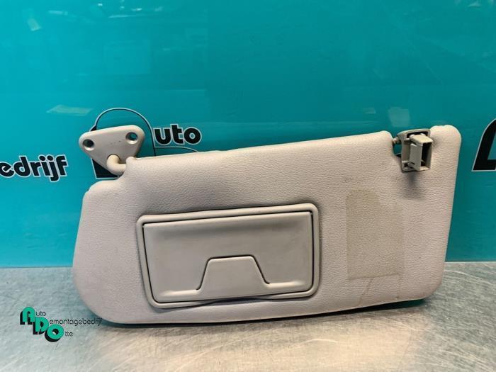 Zonneklep van een Mitsubishi Lancer (Lancer 03-), Auto-onderdelen, Interieur en Bekleding, Mitsubishi, Gebruikt, 3 maanden garantie