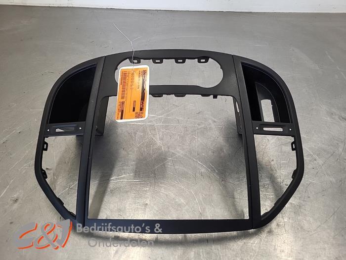 Cadre radio d'un Mercedes Vito, 3 mois de garantie, Utilisé, -, -