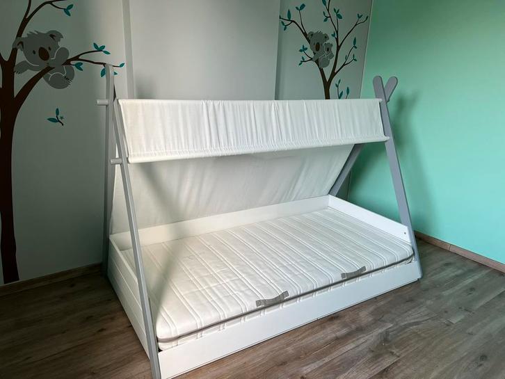 Tipi kinderbed met SIFFROY boxspring en matras van 190x90 cm, Huis en Inrichting, Slaapkamer | Slaapbanken, Zo goed als nieuw