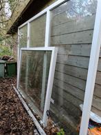 Deux fenêtres en PVC blanc, petites et grandes, avec verre H, Bricolage & Construction, Châssis & Portes coulissantes, Châssis de fenêtre