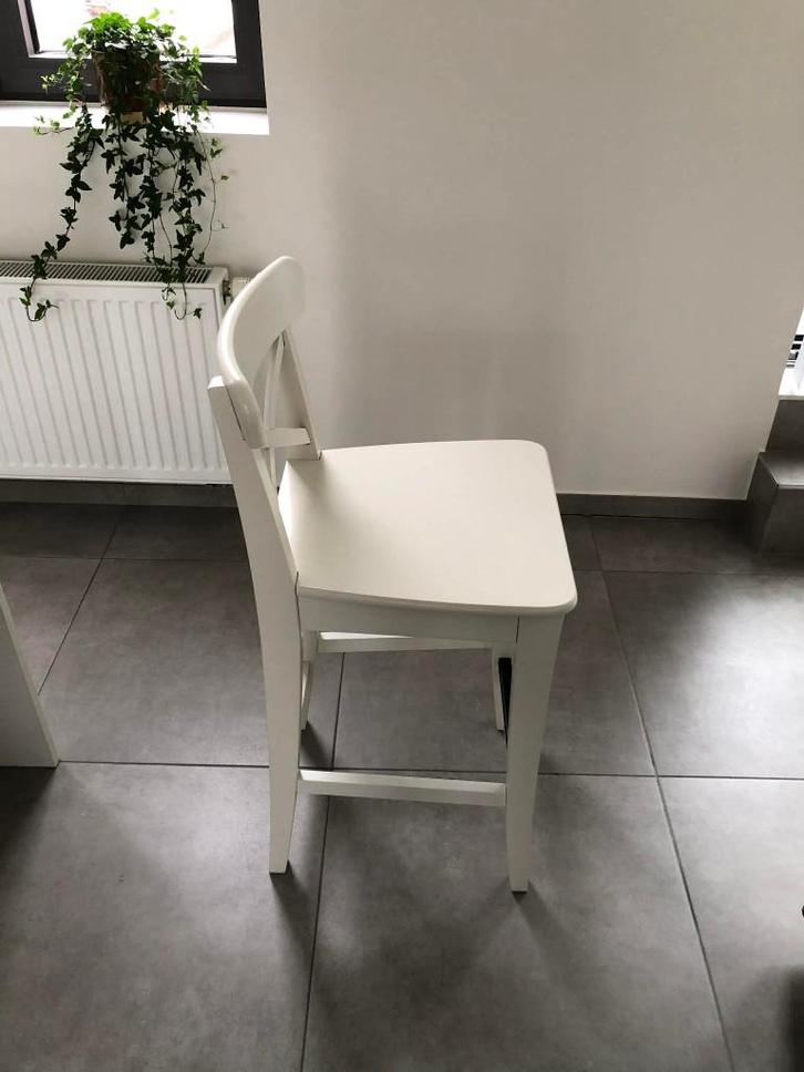 2 IKEA ROSENTORP barkrukken met rugleuning, Huis en Inrichting, Barkrukken, Nieuw, 90 cm of meer, Hout, 2 krukken, Ophalen