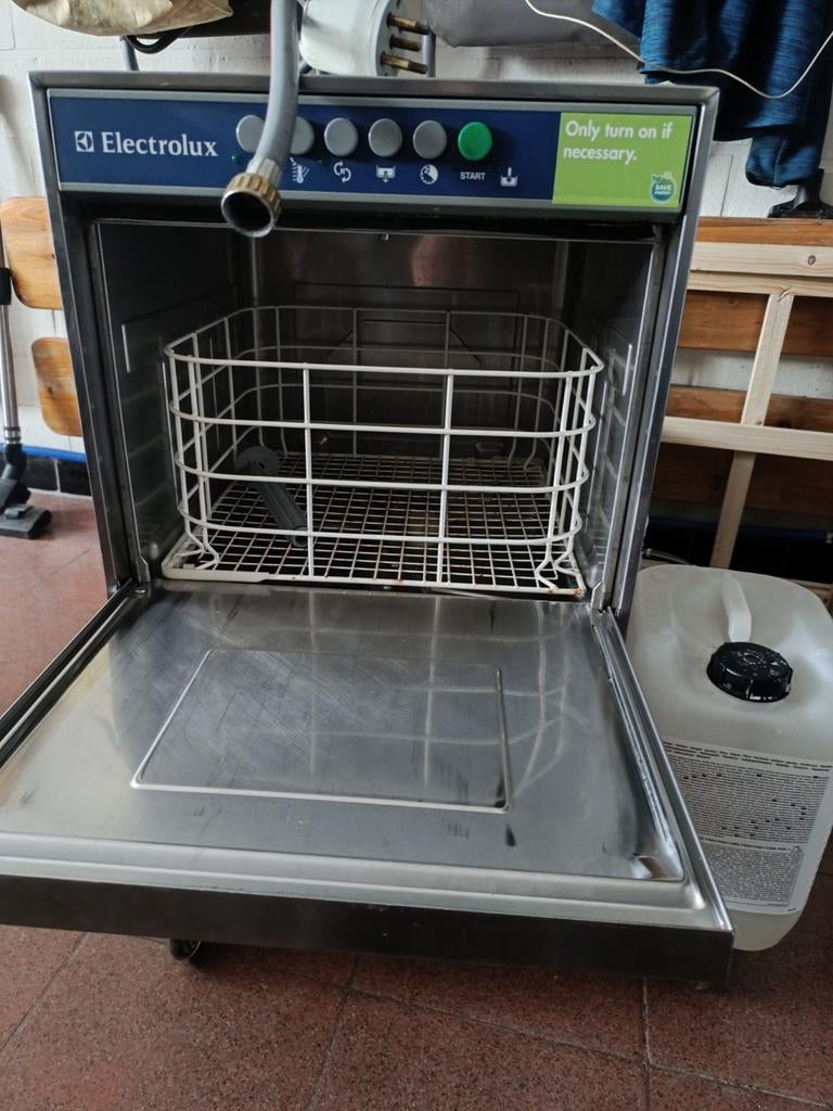 Electrolux vaatwasmachine, Enlèvement