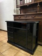 Zwarte kast, Ophalen, Zo goed als nieuw