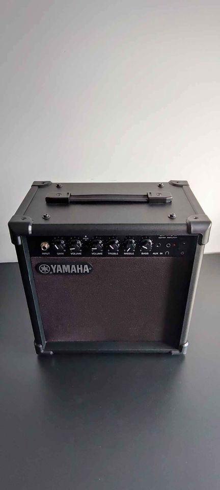 YAMAHA GA15II Guitar Amplifier, TV, Hi-fi & Vidéo, Amplificateurs & Ampli-syntoniseurs, Comme neuf, Autres systèmes, Moins de 60 watts