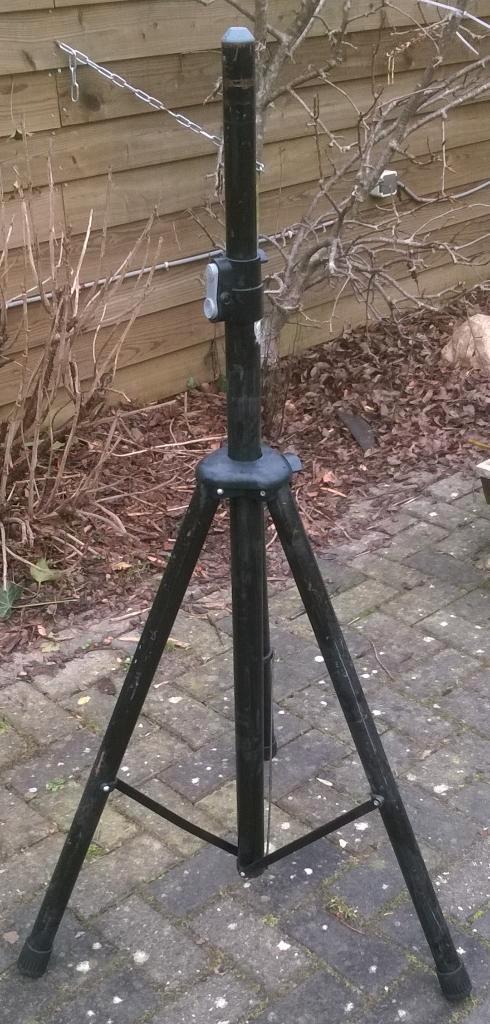 Statief 35 mm diameter 2,25m, gebruikt, Musique & Instruments, Pieds, Utilisé, Pied pour instrument, Haut-parleur, Enlèvement ou Envoi