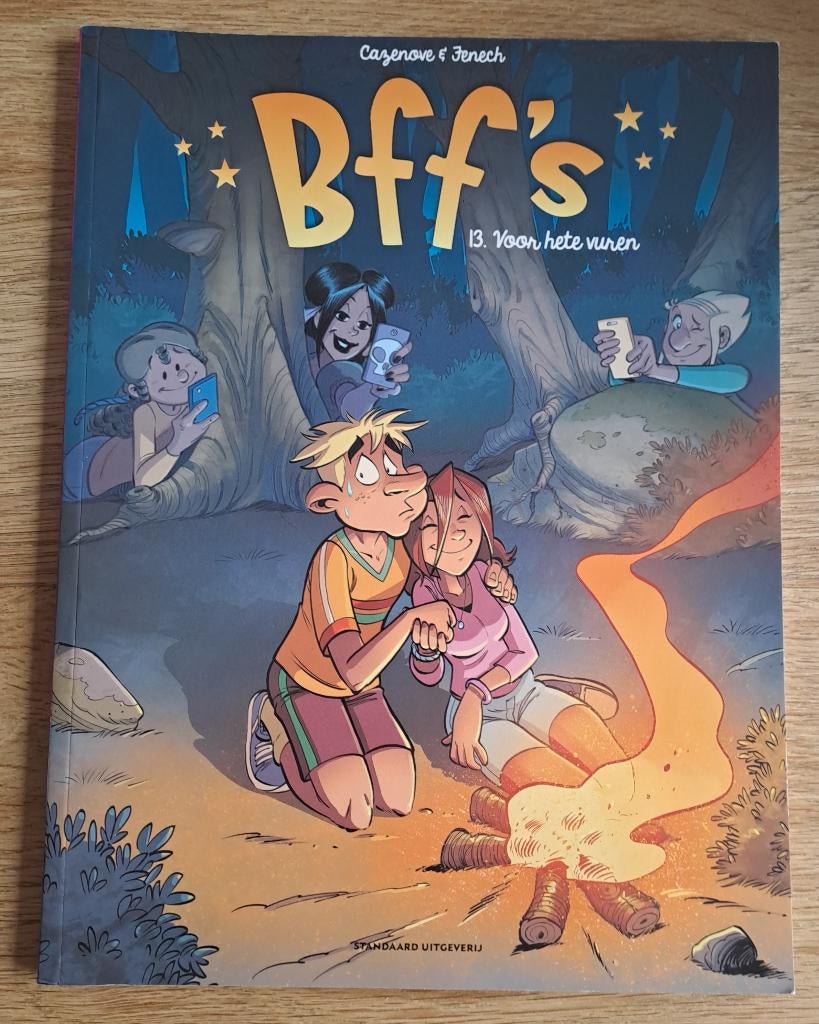 13 - Bff's - Voor Hete Vuren, Boeken, Stripverhalen, Zo goed als nieuw, Eén stripboek, Ophalen of Verzenden