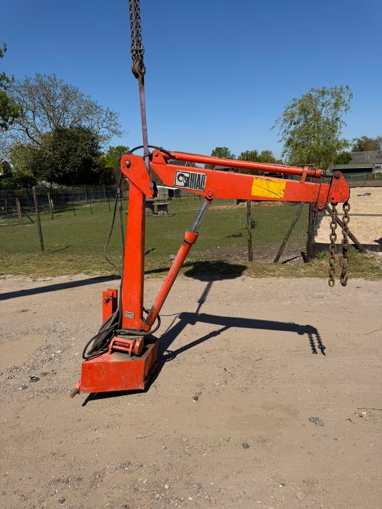 Hiab 225 voor achter de tractor, Zakelijke goederen, Ophalen