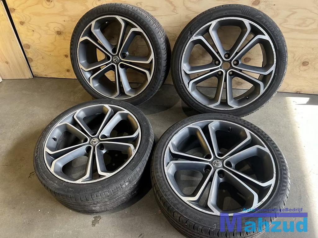 OPEL ASTRA J GTC OPC Sport velgen 20 inch 5x115 70.3, Auto-onderdelen, Banden en Velgen, Gebruikt, Bahnhofsplatz 1
65423  Russelsheim am Main, DE