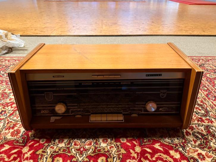 Radio Philips vintage (1963) — en bois — design rétro, Antiquités & Art, Antiquités | TV & Hi-Fi, Enlèvement ou Envoi