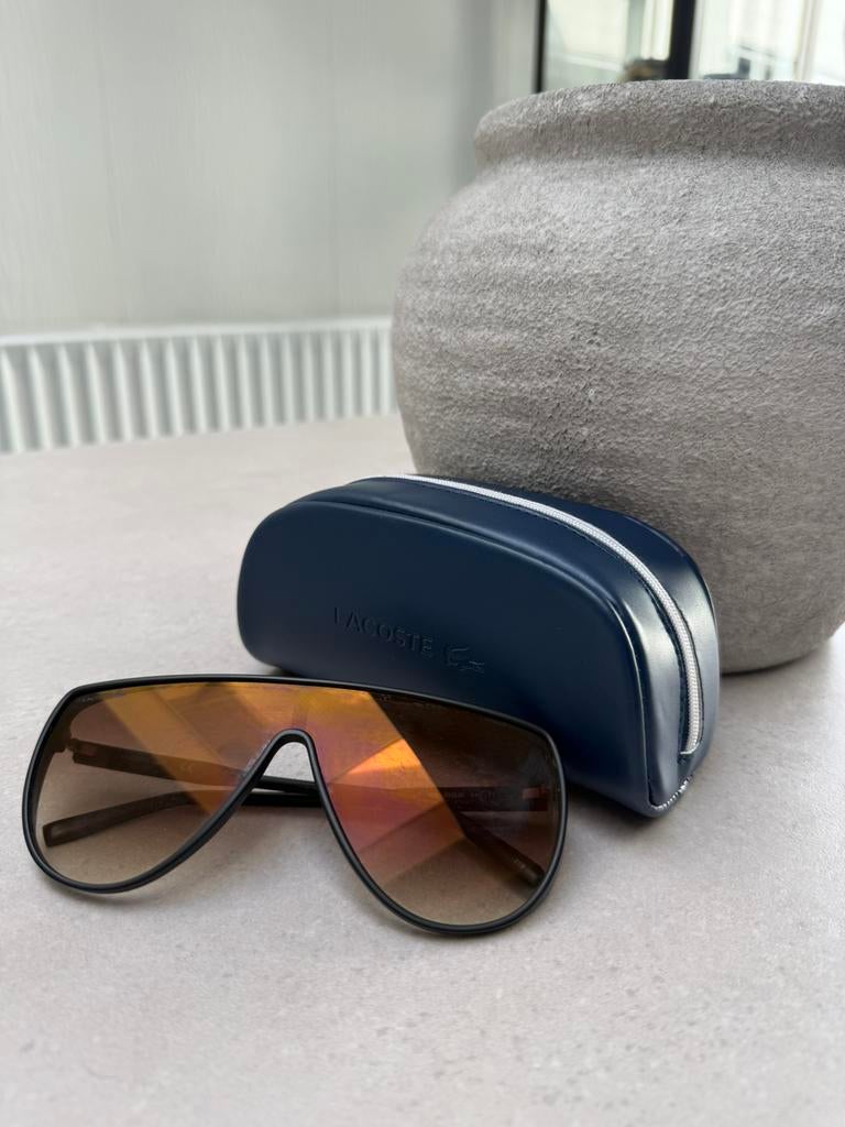 Lunettes de soleil Lacoste pour homme, Bijoux, Sacs & Beauté, Lunettes de Soleil & Lunettes | Hommes, Autres marques, Comme neuf