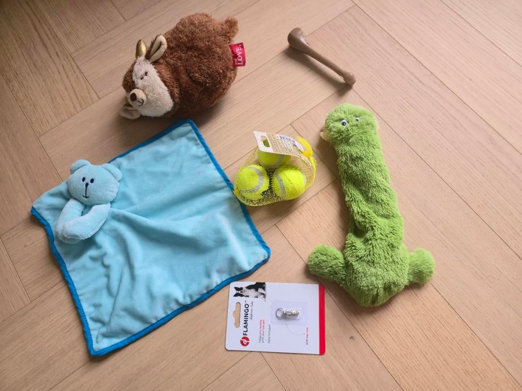 Hondenspeeltjes en fleecejasje, Dieren en Toebehoren, Ophalen, Zo goed als nieuw, Overig speelgoed