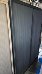 Metalen kasten, Enlèvement