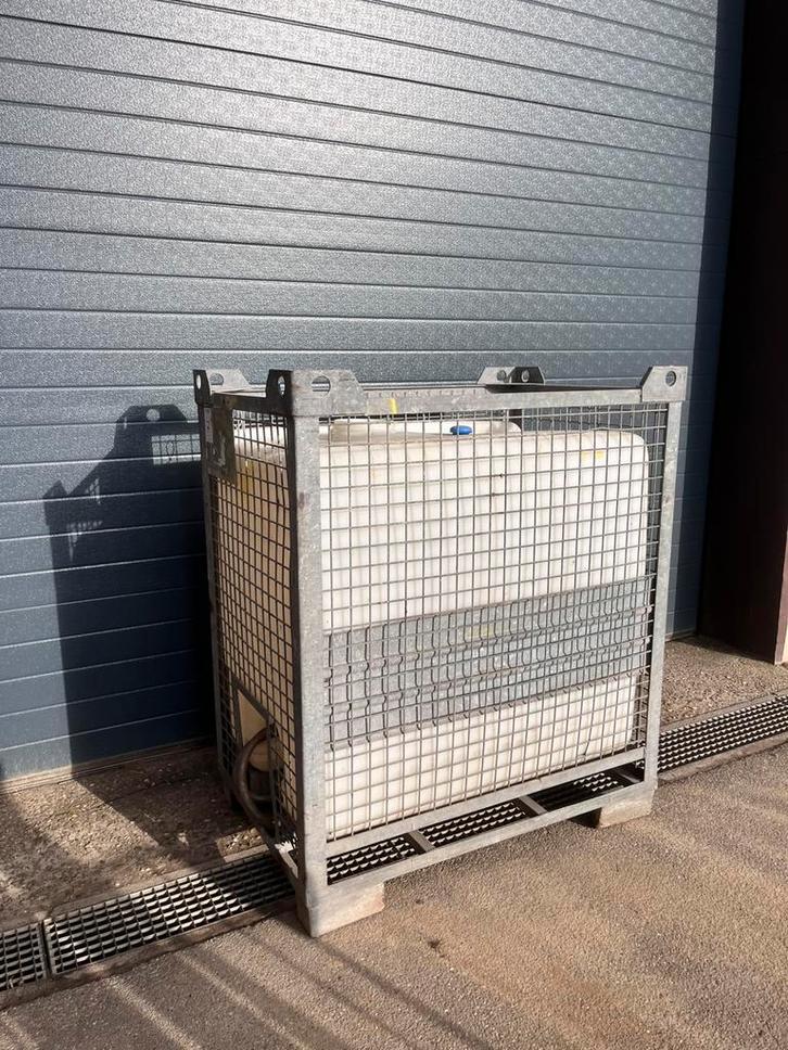 Ibc opslagtank in stapel kooi, Doe-het-zelf en Bouw, Kratten en Dozen, Ophalen