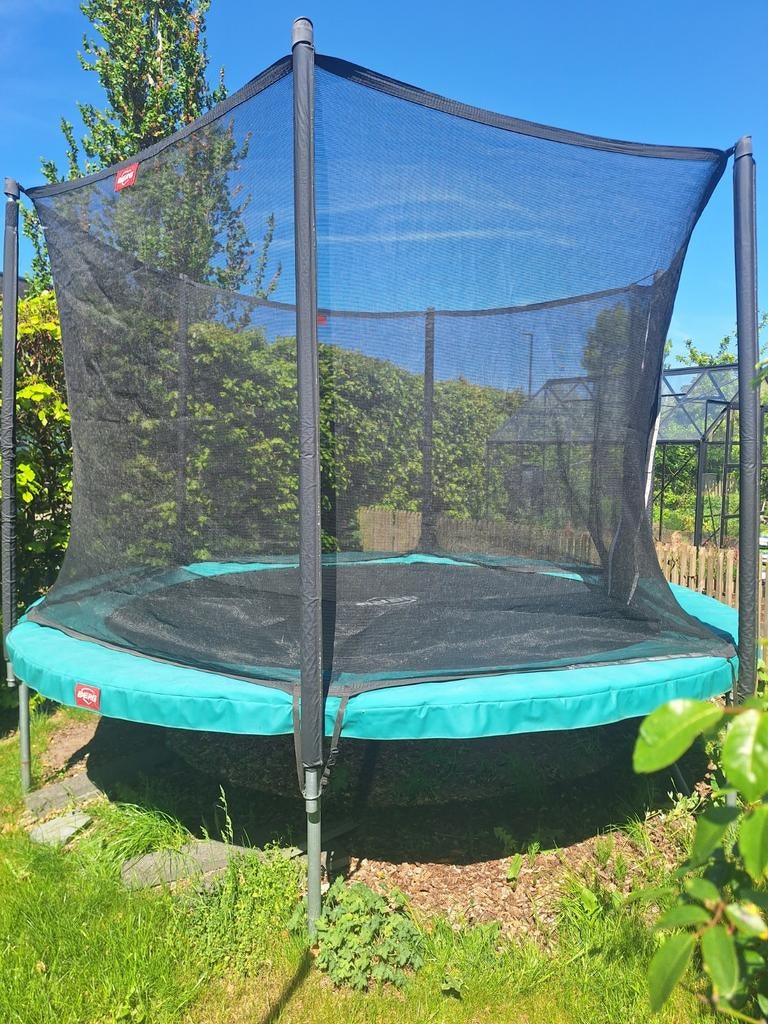 Berg trampoline Favorit 330cm diameter met veiligheidsnet, Enfants & Bébés, Jouets | Extérieur | Trampolines, Enlèvement