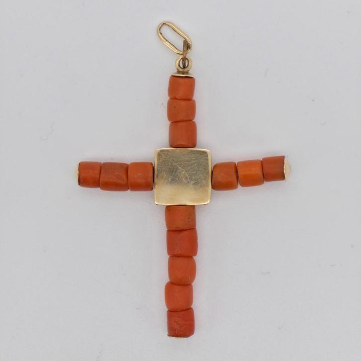 Gouden Kruis Hanger 14K met Bloedkoraal 4.42g, Handtassen en Accessoires, Kettinghangers, Zo goed als nieuw, Goud, Goud, Kruis of Symbool
