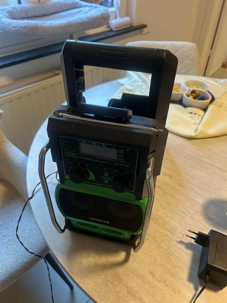 Radio, Ophalen, Zo goed als nieuw, Radio