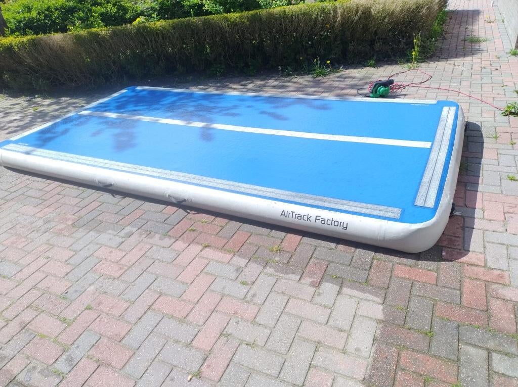 Airtrack Factory 4 x 2 x 0,2 Airtrack, Sports & Fitness, Enlèvement, Utilisé, Bleu, Matériel