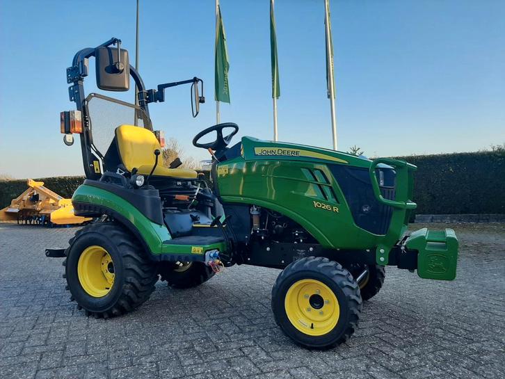 John Deere 1026R Als nieuw., Jardin & Terrasse, Tondeuses autoportées, Enlèvement