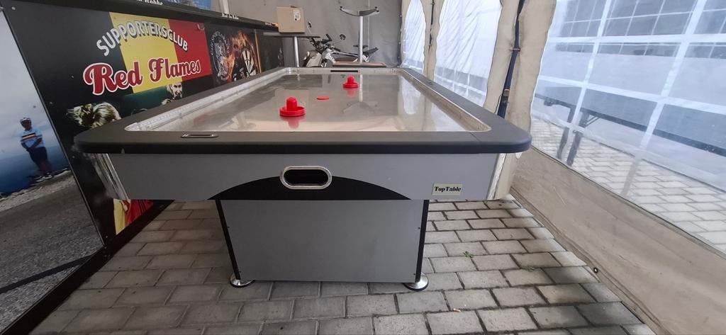 Airhockey tafel, Enlèvement