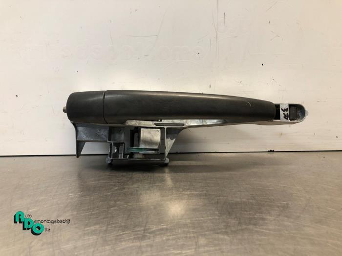 Schuifdeurgreep rechts van een Peugeot Partner (Partner 08-), Auto-onderdelen, Carrosserie, Peugeot, Gebruikt, 3 maanden garantie