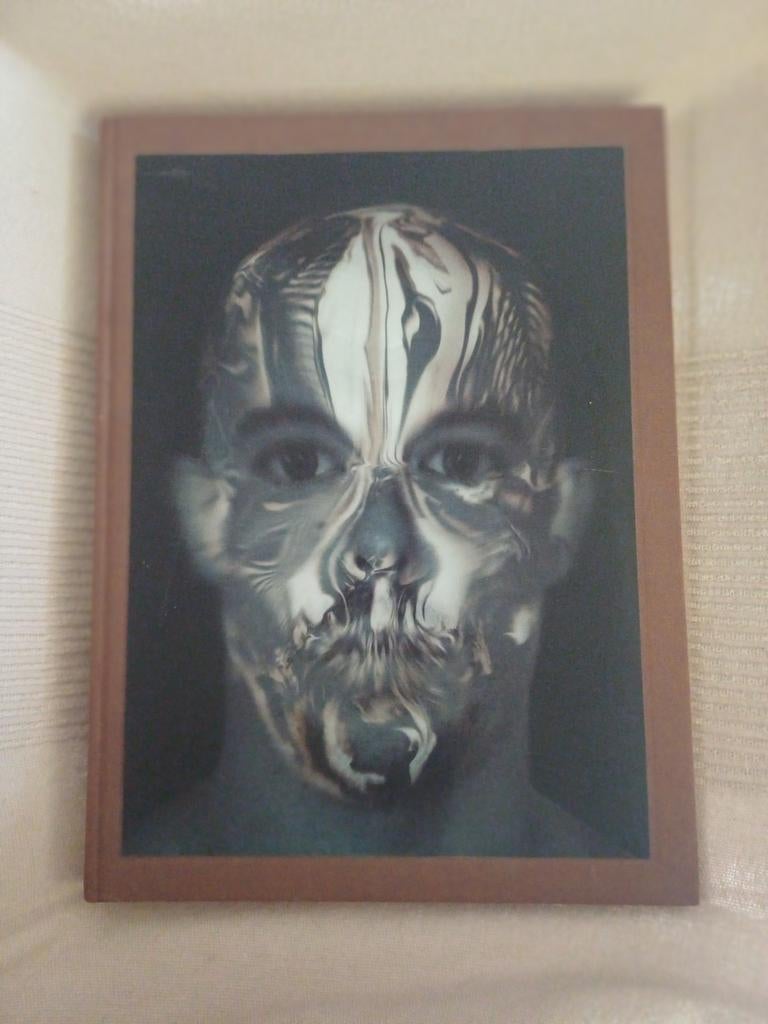 Alexander McQueen: Savage Beauty - Luxe Hardcover (Hologram), Boeken, Kunst en Cultuur | Architectuur, Ophalen